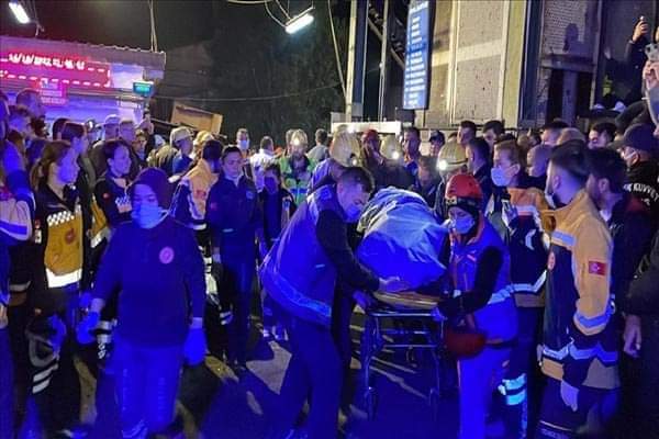 40 قتيلا في انفجار منجم فحم في تركيا ومحاولات لإنقاذ عشرات العمال العالقين
