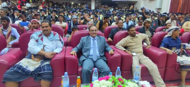 أمين محلي شبوة يحضر حفل تخرج 383 طالباً من كلية النفط ويؤكد على اهتمام السلطة بجامعة شبوة
