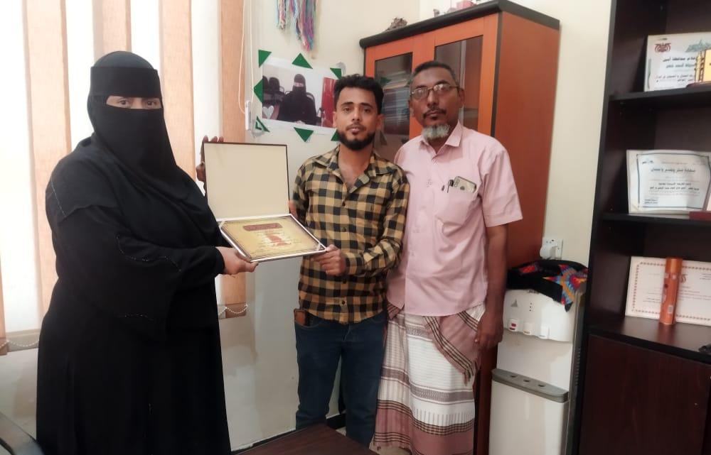 رد للوفاء بالوفاء ..اتحاد شطرنج أبين يكرم أمين عام اتحاد نساء أبين