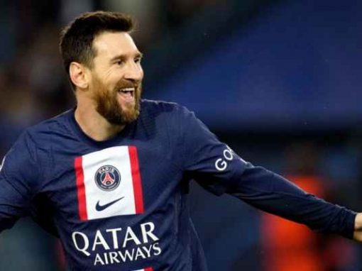 ميسي يكسر رقمي بيليه ورونالدو