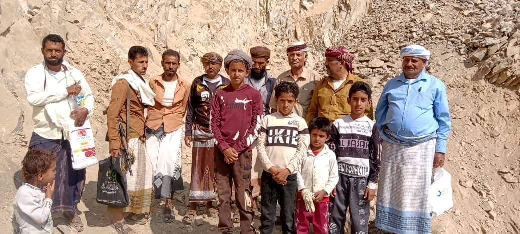 رئيس القيادة المحلية في المجلس الانتقالي مديرية سرار يزور مشروع طريق قرض كلسام