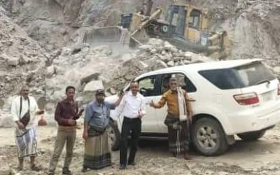 الأستاذ عادل سبعة يتفقد طريق باتيس رصد معربان مقطع الركب ويناشد الأهالي سرعة الوفاء بتعهداتهم المالية