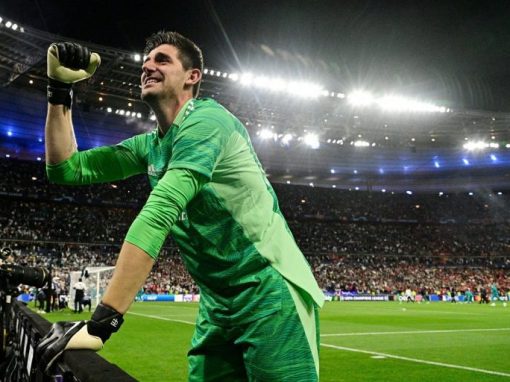 كورتوا قد يغيب عن الكلاسيكو بسبب الإصابة