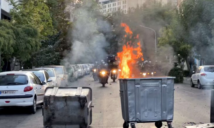 مقتل 92 شخصا خلال حملة قمع التظاهرات الجارية في إيران