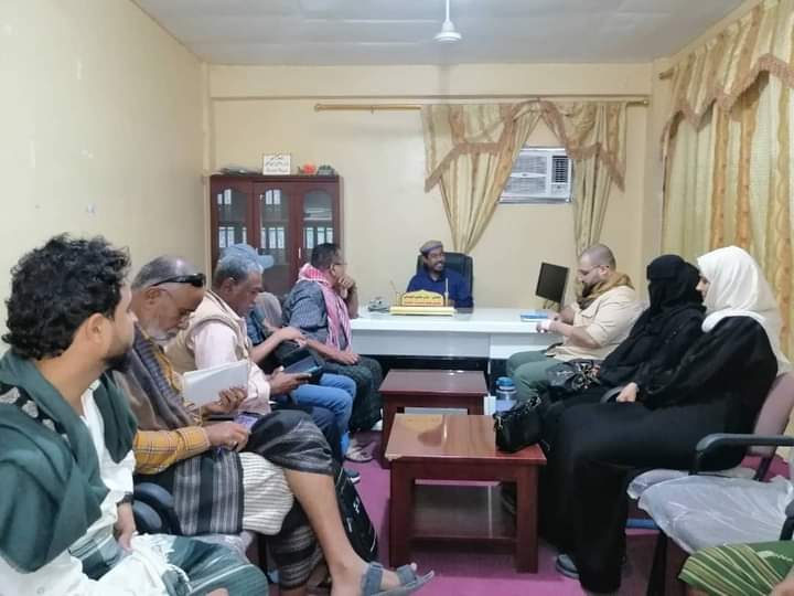 مدير عام خنفر اليوسفي يلتقي بفريق منظمة العمل  لمكافحة الجوع