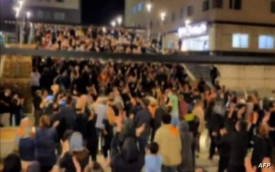للشهر الثاني على التوالي.. النظام الإيراني يفقد السيطرة على الاحتجاجات