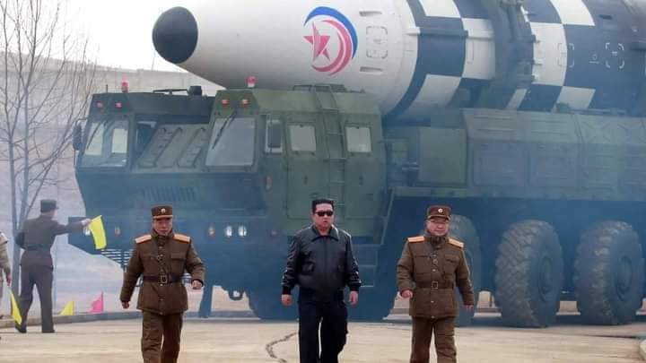 كوريا الشمالية تطلق صاروخاً بالستياً واحداً على الأقل باتجاه البحر الشرقي