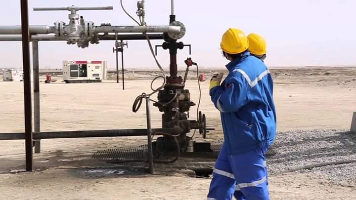 النفط يتراجع في التعاملات الآسيوية مع استمرار ارتفاع إصابات كورونا