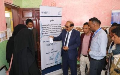 وكيل محافظة شبوة الدغاري يدشن المرحلة الثالثة من الحوالات النقدية للنازحين في المحافظة