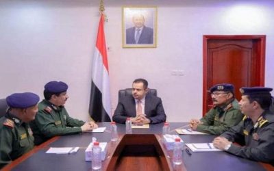 تفاصيل اجتماع رئيس الوزراء ووزير الداخلية في عدن