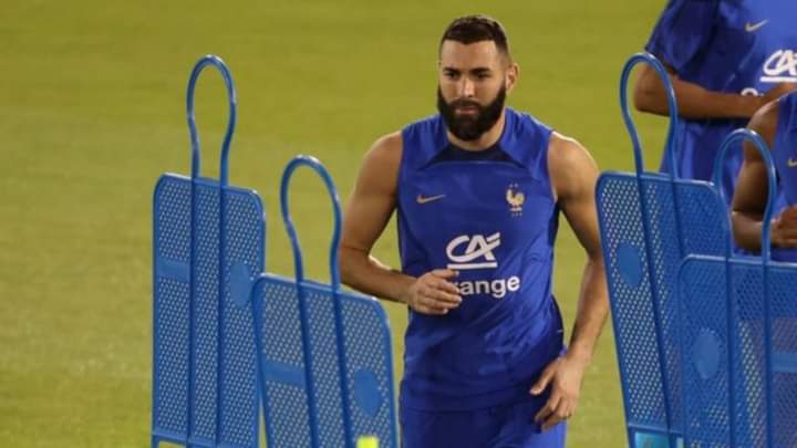 ديشان يأخذ قرار مفاجئ حول بديل بنزيما