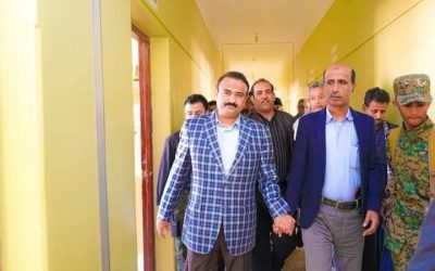 محافظ شبوة بن الوزير يتفقد سير العمل في قطاع التربية والتعليم ويوجه بمعالجة العديد من المشاكل التي تواجه عمل ونشاط القطاع