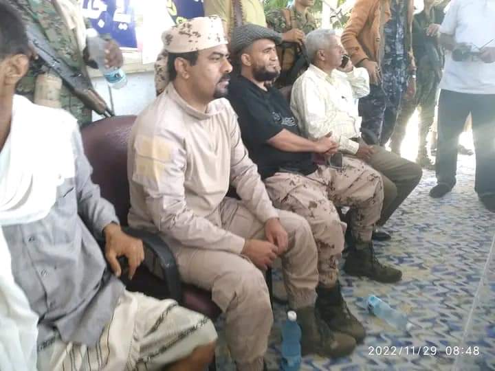 قائد الحزام الأمني زنجبار وقائد مكافحة الإرهاب أبين في مقدمة الصفوف لاحتفال ال30 من نوفمبر المجيد