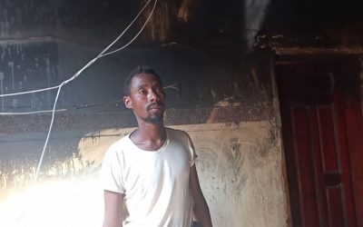 بسبب ماس كهربائي..حريق هائل يلتهم منزل المواطن حليم سعيد محمد بأبين