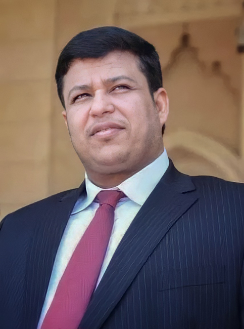 عضو مجلس الرئاسة عبدالله العليمي”ممنوع من السفر