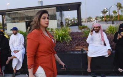 سعوديات من دون حجاب وعباءة في شوارع الرياض