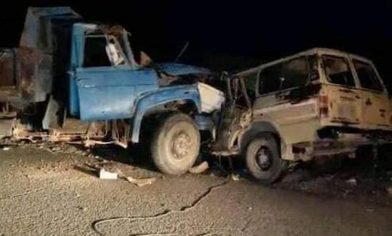 حادث مروري مروع  في العند لحج يسفر عن عدد من القتلى والجرحى . أسماء.