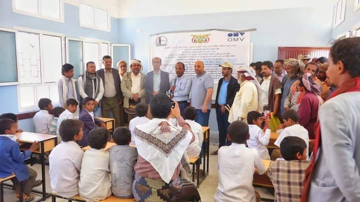 برعاية محافظ شبوة بن الوزير وبتمويل شركة omv ..افتتاح مشاريع تربوية وخدمية بمديرية عرماء