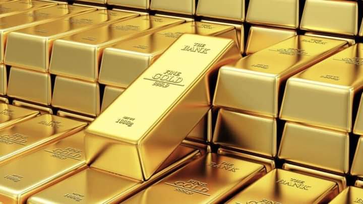 انخفاض الدولار يقفز بأسعار الذهب خلال التعاملات الفورية