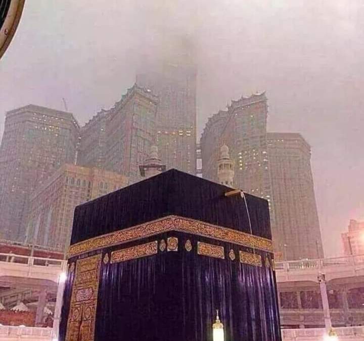 مكة المكرمة ترفع جاهزيتها لمواجهة الأمطار