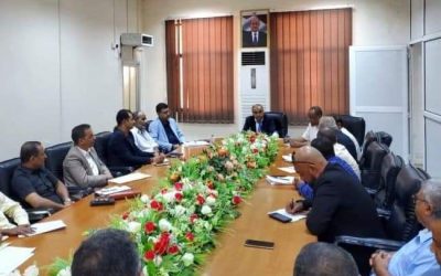 وزير المالية يوجه باغلاق الحسابات الحكومية خارج البنك المركزي