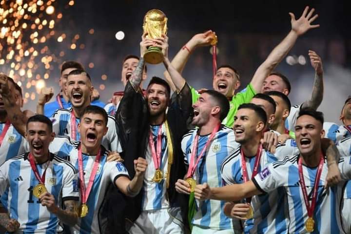 وزيرة الرياضة الفرنسية: احتفال المنتخب الأرجنتيني بالفوز غير أنيق