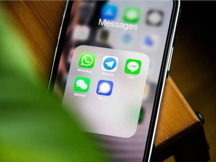 خبير يفضح طرق تجسس تليجرام وواتساب على المستخدمين