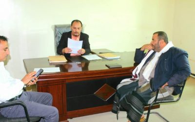 وكيل الضالع لشؤون المنظمات  يناقش مع مديرعام قعطبة تنظيم  العمل الاغاثي بالمديرية