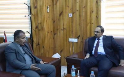 محافظ حضرموت يناقش بمدينة سيئون أوضاع مديريات الوادي والصحراء