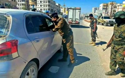 مدير عام شرطة شبوة يتفقد النقاط الأمنية في عتق