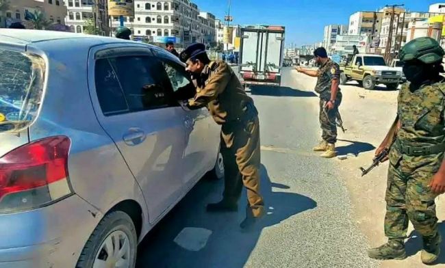مدير عام شرطة شبوة يتفقد النقاط الأمنية في عتق