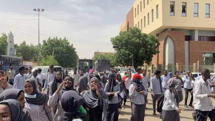 السودان.. إضراب في قطاع التعليم احتجاجا على ارتفاع الرسم 900%