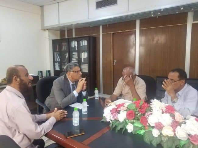 نائب محافظ عدن يؤكد الاهتمام بتفعيل نشاط مركز الاطراف الصناعية