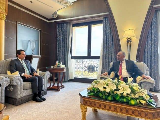 الرئيس الزُبيدي يشيد بالعلاقات الثنائية بين بلادنا والبرتغال