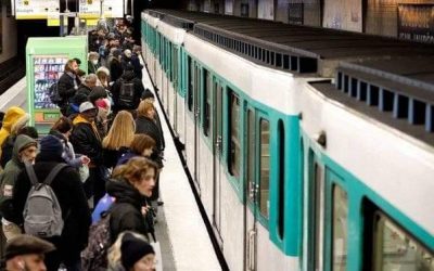 إضرابات في فرنسا احتجاجاً على خطط ماكرون لإصلاح نظام التقاعد