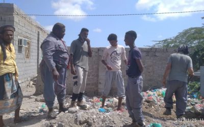 إدارة التوزيع بكهرباء أبين  تقوم بعملية مناقلة لأحد مفاتيح الضغط عالي لمحول البلدية بزنجبار
