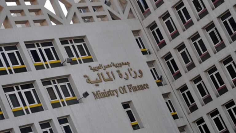 مصر تخطط لاقتراض ترليون جنيه في الربع الأول من 2023