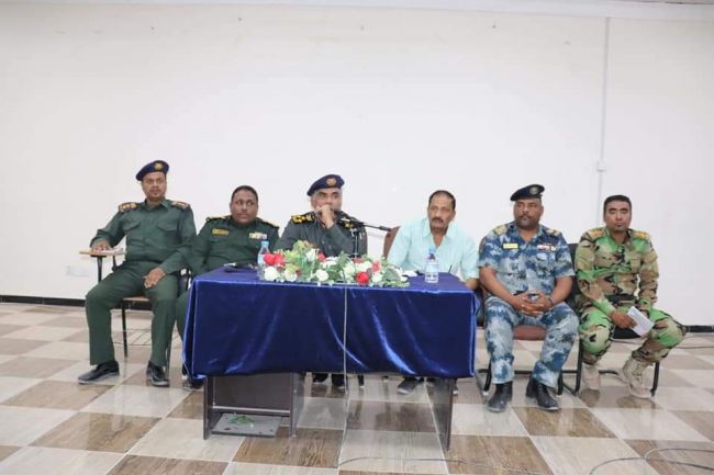 العميد المنهالي يناقش مع اللجان المجتمعية عدد من القضايا الهامة بالمكلا