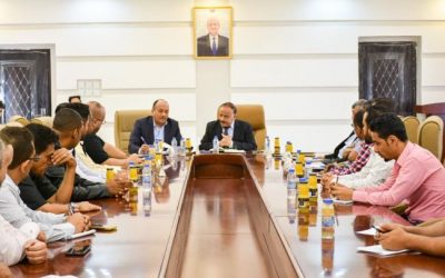 لقاء مشترك بين وزارتي النقل والصناعة والغرفتين التجارية والملاحية بالعاصمة عدن