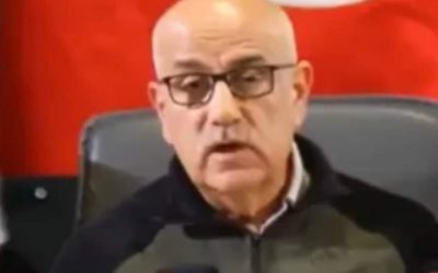 هزة أرضية على الهواء مباشرة خلال مؤتمر لوزير تركي