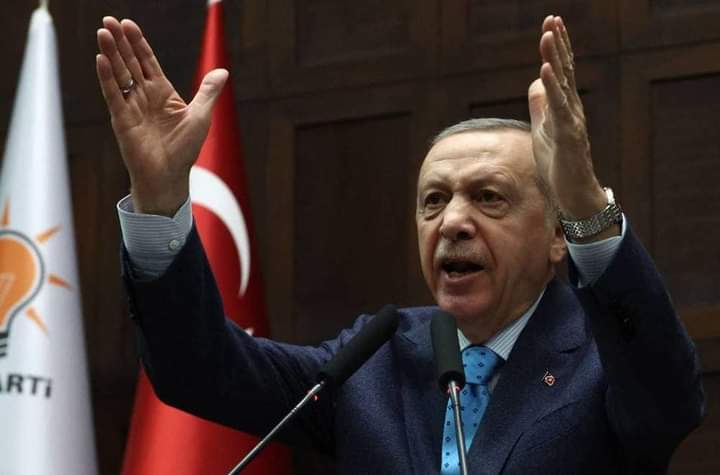أردوغان يعد ببناء 200 ألف مسكن بعد زلزال تركيا