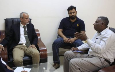لوكيل الشبحي يلتقي بمدير مكتب الصحة بمديرية حديبو محافظة سقطرى