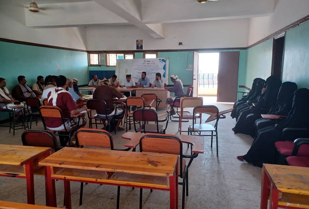 مدير عام مديرية المسيمير يجتمع مع اللجنان المجتمعية للمناطق المستهدفه للمشاريع وممثلي المنظمات المنفذة