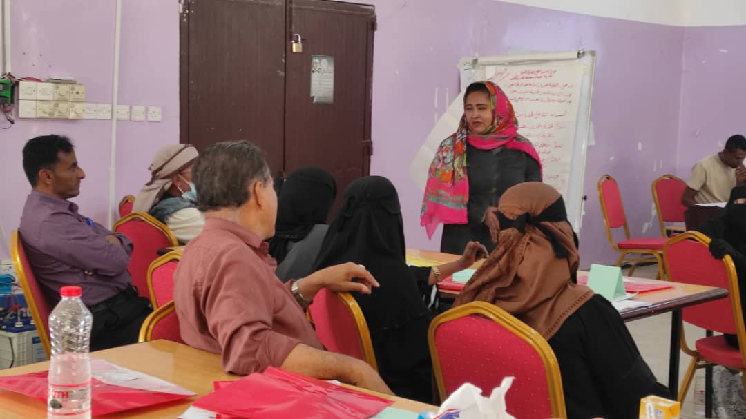 أبين: مؤسسة إنسان التنموية تنفذ الجلسات الحوارية حول الأمن المجتمعي “الأولويات والحلول الممكنة”
