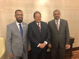 الرئيس عيدروس يعزي الرئيس علي ناصر محمد بوفاة شقيقه المناضل محمد