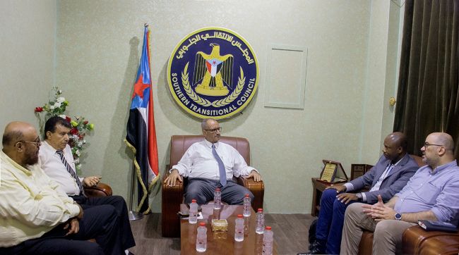الجعدي يلتقي نائب رئيس بعثة اللجنة الدولية للصليب الأحمر بالعاصمة عدن