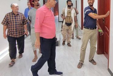 الجاوي يتفقد ويشرف على اللمسات الأخيرة لمبنى السلطة المحلية بالمعلا