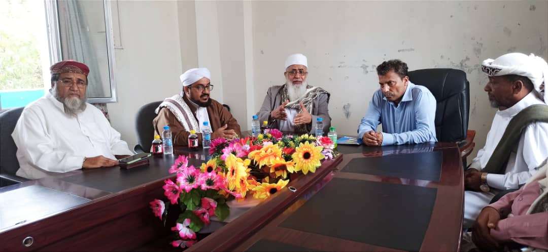 محافظ أبين ووكيل وزارة الأوقاف يلتقيا قيادة مكتب الأوقاف وأئمة وخطباء المساجد