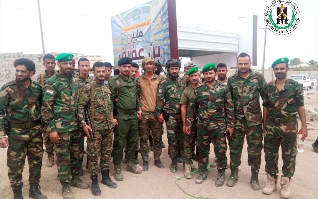 السعيدي قائد حزام لحج يكرم ضباط وأفراد نقطة الخضراء