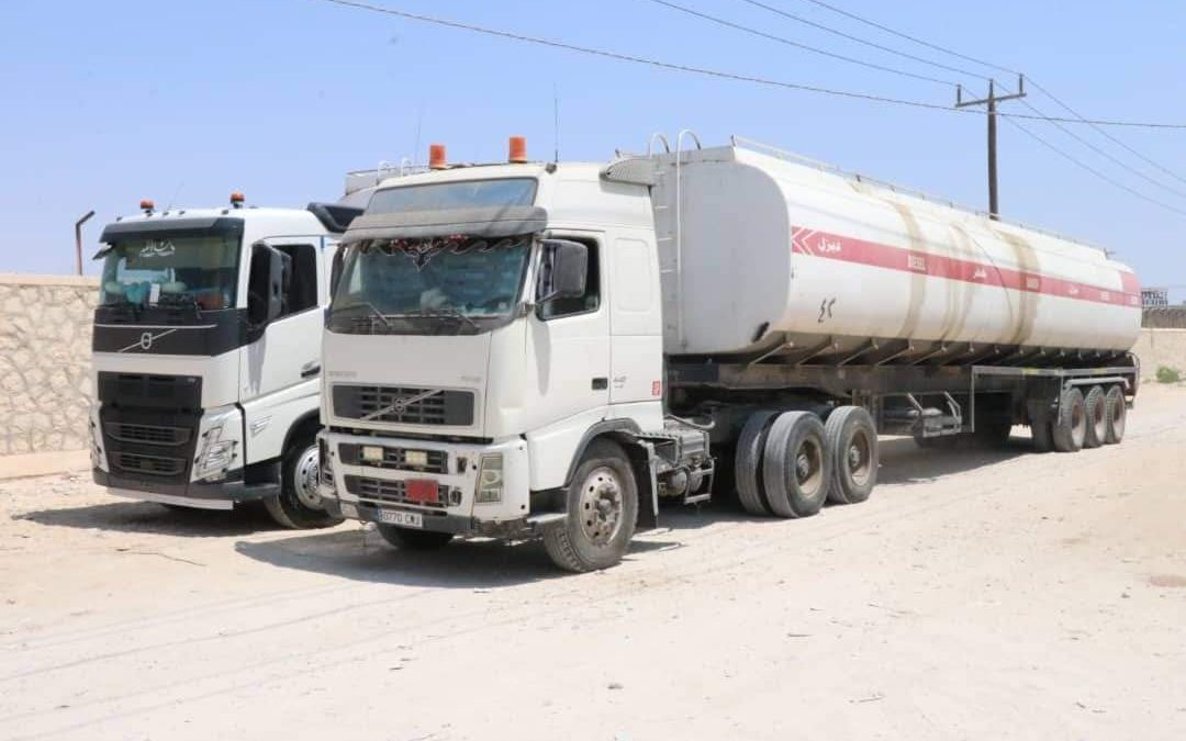 مؤسسة الكهرباء بالمهرة تستقبل المزيد من كميات الوقود السعودية الدفعة الثالثة